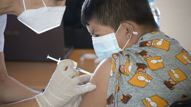 Ecuador alcanza meta de vacunar contra el coronavirus a 9 millones de personas