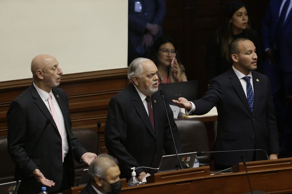 José Cueto, Jorge Montoya y Alejandro Muñante, congresistas de Renovación Popular. (Foto: GEC / César Bueno)