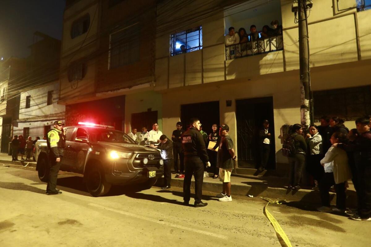 Vecinos intentaron auxiliar a la víctima, pero murió en el acto. El hecho se reportó la madrugada del sábado 9 de noviembre. Foto: César Grados/@photo.gec