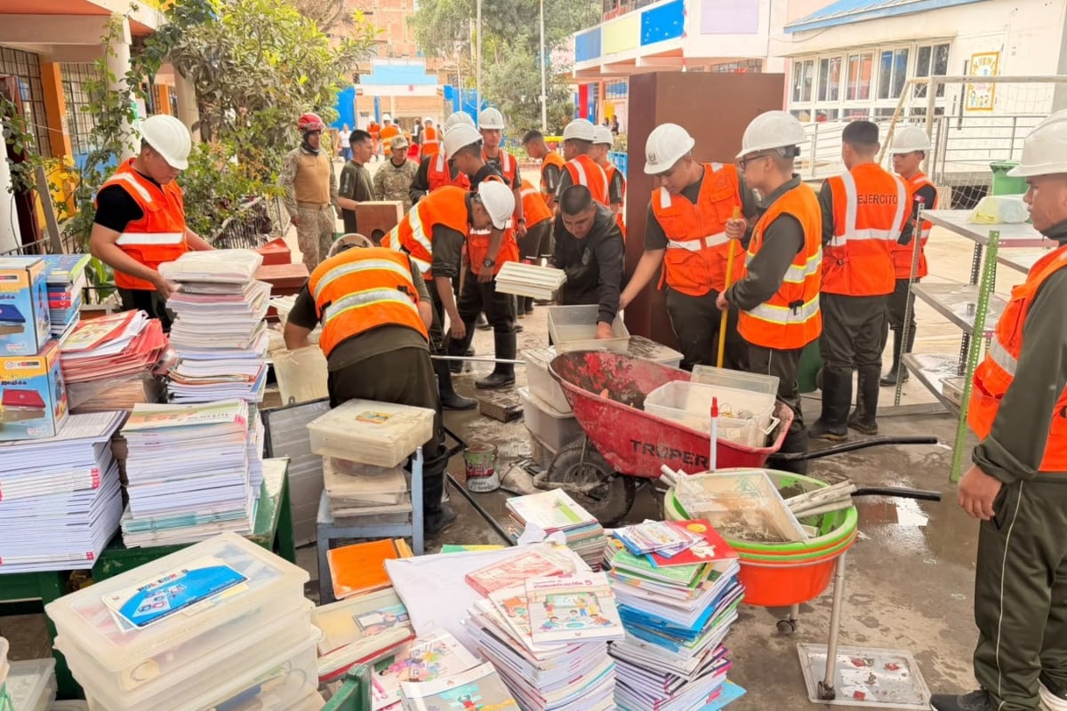 Lluvias en Perú: Ejército apoya al Minedu en recuperación de colegios afectados por inundaciones en Lima Sur