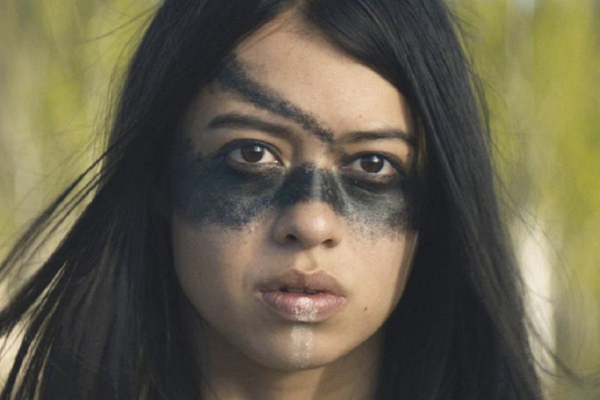 La protagonista en plena batalla contra Depredador (Foto: 20th Century Studios)