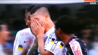 Jugador de Santos se fue llorando tras ser expulsado del campo