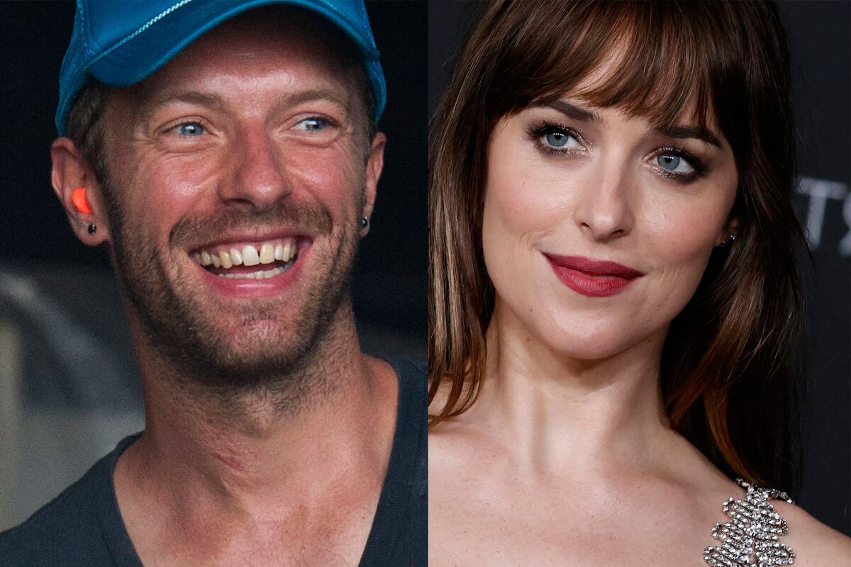 Chris Martin y Dakota Johnson formaban una de las parejas más estables de Hollywood. ¿Aún siguen juntos? (Foto: AFP)