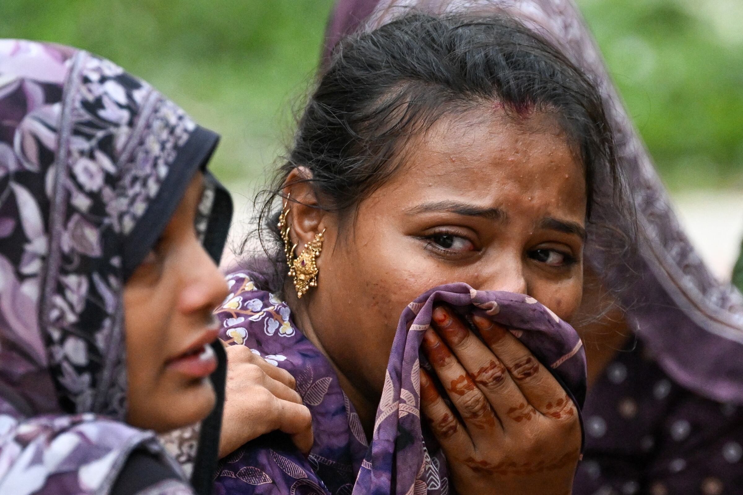 La tragedia aérea de India ha dejado más de dos centenares de personas fallecidas, incluyendo el piloto, quien trató de pedir ayuda antes del fatal desenlace (Foto: AFP)