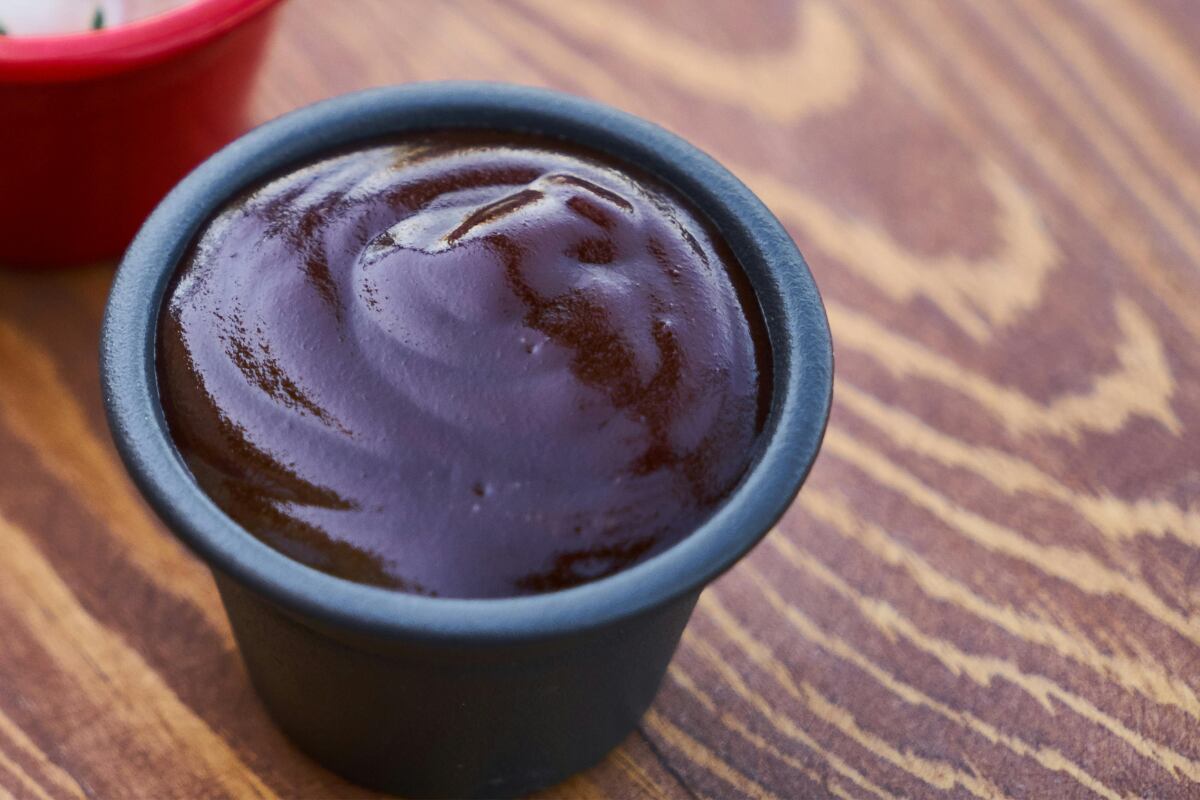 Además de ser una salsa utilizada en la gastronomía, puede ayudar a limpiar los objetos de metal. (Foto: Pixabay).