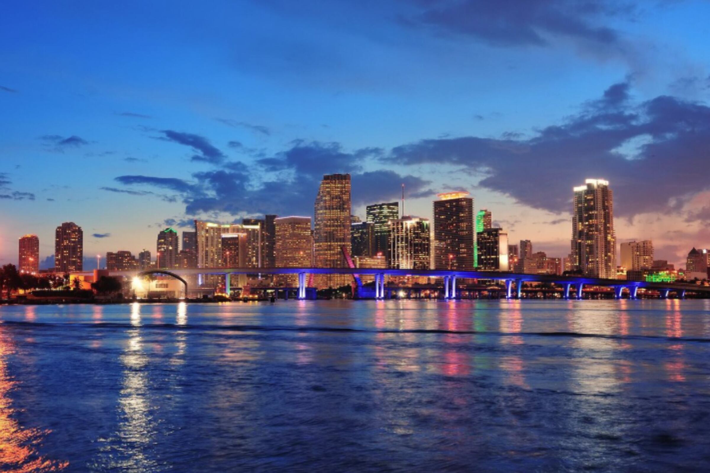 El sur de Florida podría registrar variaciones térmicas para el inicio de la siguiente semana. (Crédito: TravelScape / freepik)