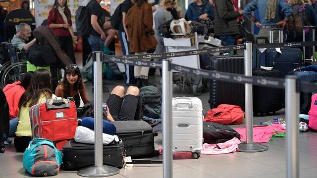 Aeropuerto El Dorado de Bogotá se transforma en hotel para viajeros atrapados por coronavirus | FOTOS