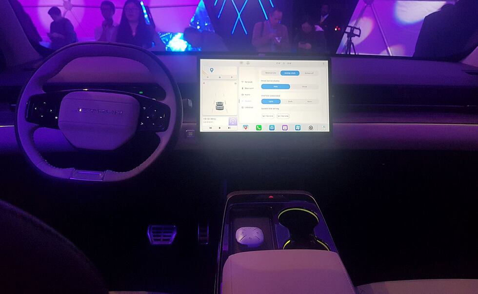 Incluye asistencias de conducción semiautomatizada, una cámara de 540 grados.