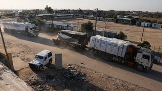 Vuelven a entrar en la Franja de Gaza camiones con ayuda a través del cruce de Rafah