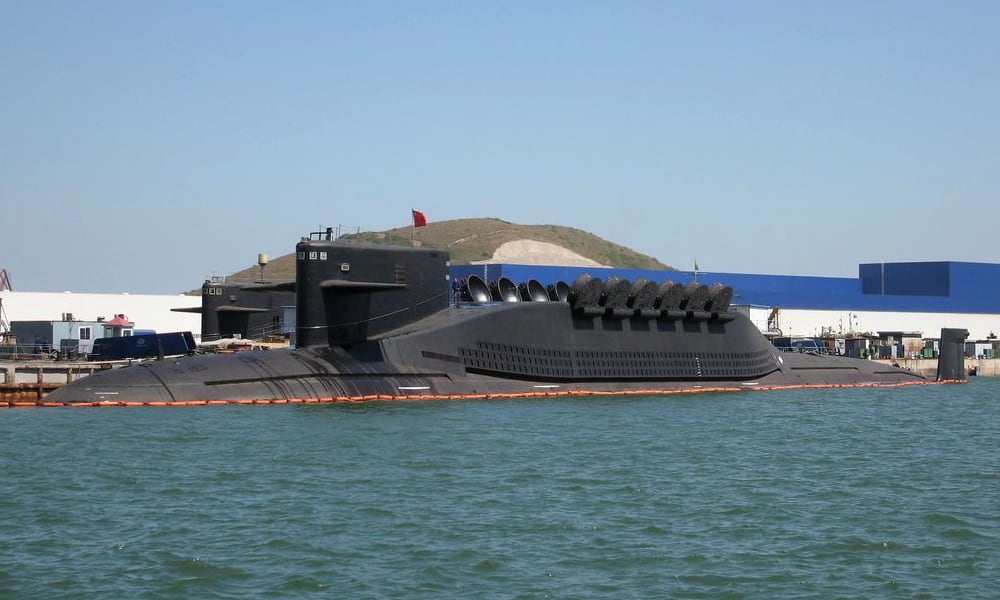 Un submarino de misiles balísticos clase Jin (Tipo 094) de China. (Dominio Público).