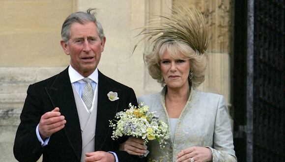 Imagen de archivo de la agencia AFP que muestra al rey Carlos III junto a su esposa, la reina Camila | Foto: AFP