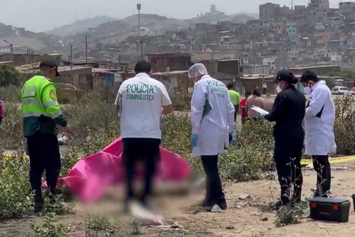 Hallan cuerpo de adolescente con signos de violencia en descampado de Ancón. (Foto: Captura/América Noticias)