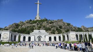 España aprueba decreto para exhumar los restos de Francisco Franco