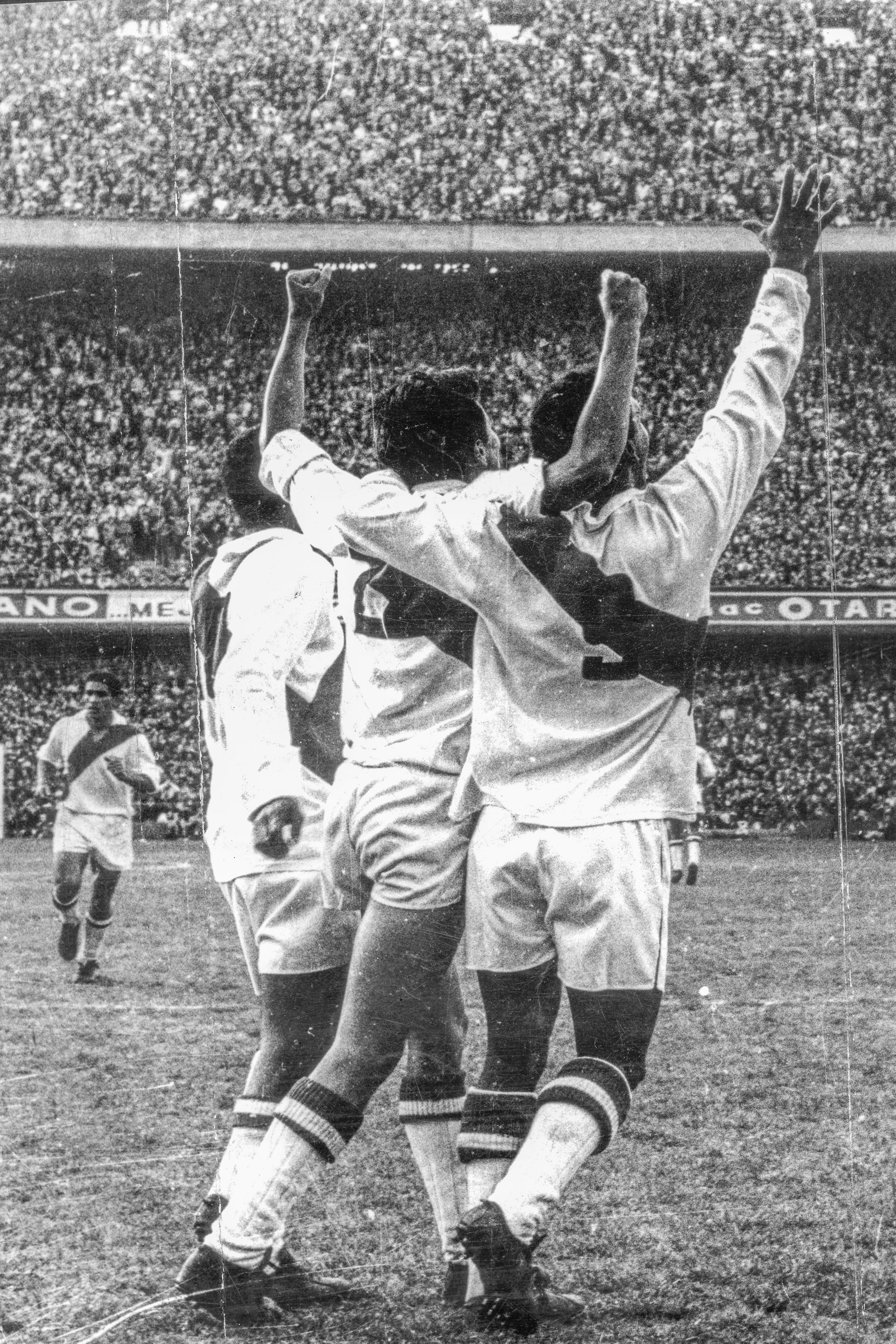 BUENOS AIRES, 31 DE AGOSTO DE 1969
SELECCION PERUANA DE FUTBOL EN EL ESTADIO DE LA BOMBONERA.
FOTO: EL COMERCIO
