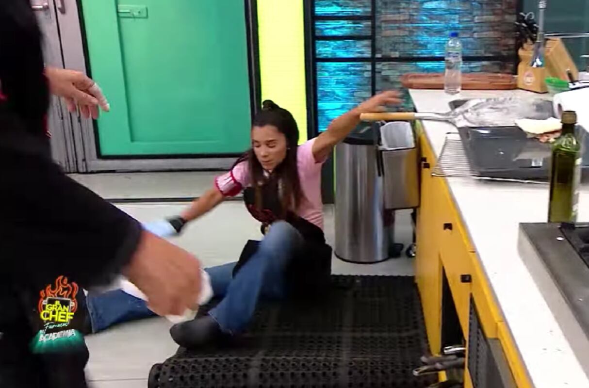 Vanessa Terkes sufrió aparatosa caída en el programa "El gran chef famosos". (Foto: Captura de Latina)