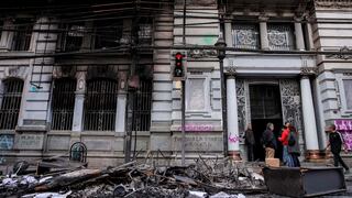 Así quedó “El Mercurio” de Valparaíso, el diario más antiguo de Chile que fue incendiado | VIDEO | FOTOS