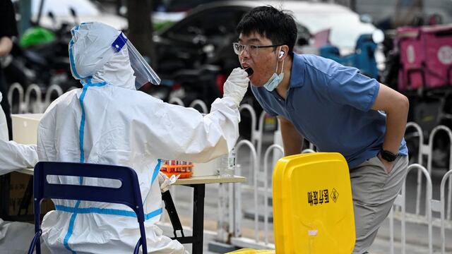 El “superpropagador” de COVID-19 que visitó bares y pone en jaque la reapertura de Beijing