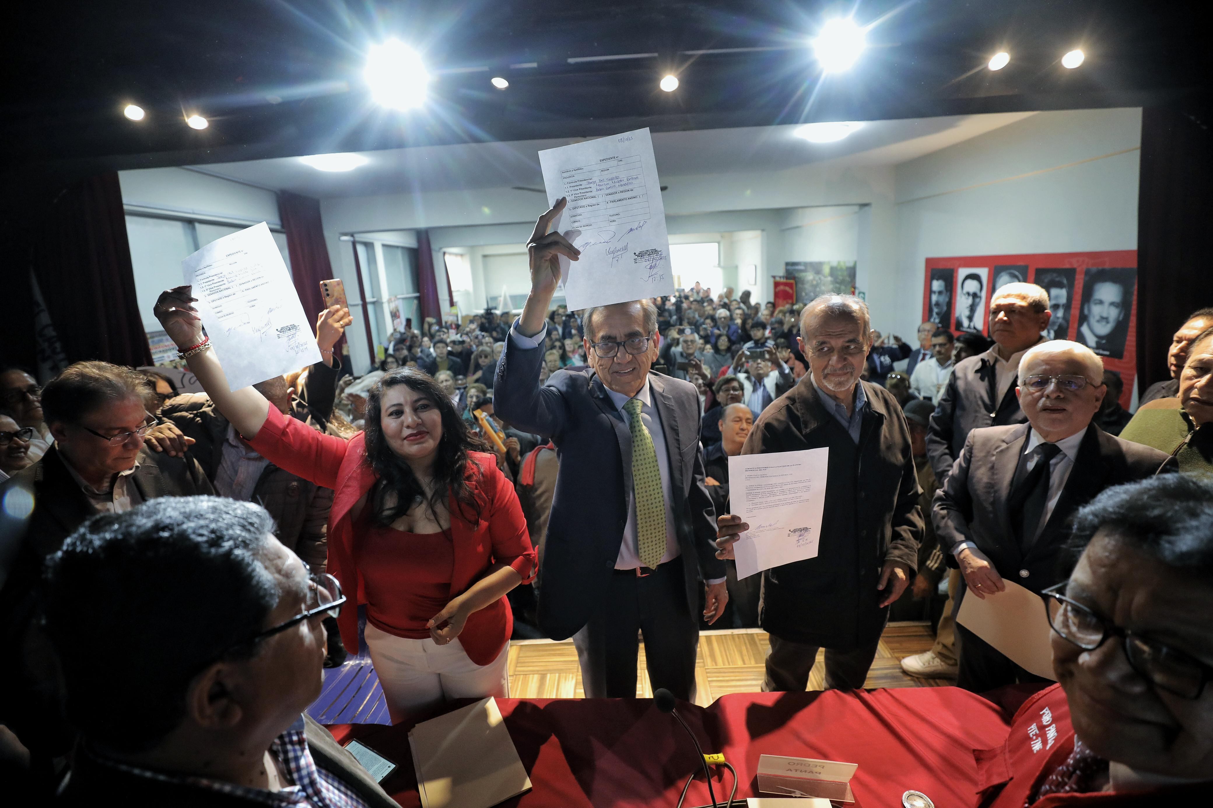Jorge del Castillo, Mauricio Mulder y Belén García inscribieron formalmente su precandidatura para elecciones del 2026. (Foto: Joel Alonzo / @photo.gec)