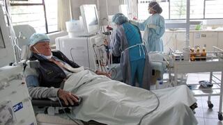 Investigan a 39 centros de hemodiálisis por perjuicio a Essalud