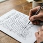Los expertos en psicología coinciden: las personas que escriben con mala letra no lo hacen por desinterés, sino que tienen el pensamiento acelerado