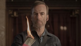 El actor de “Better Call Saul” es un agente que esconde una vida de violencia y muerte en esta película disponible en Netflix  
