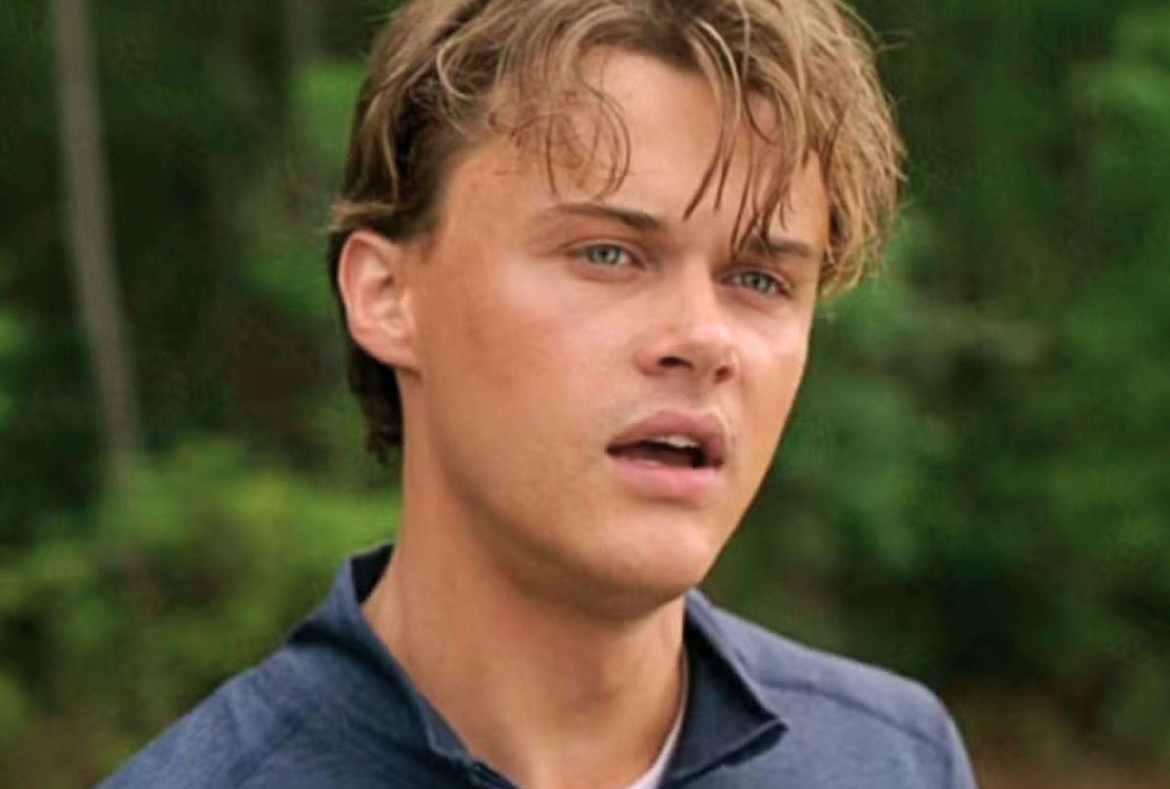 El actor estadounidense Christopher Briney asume el rol principal de Conrad Fisher a lo largo de las tres temporadas de la serie juvenil "El verano en que me enamoré" (Foto: Amazon Studios)