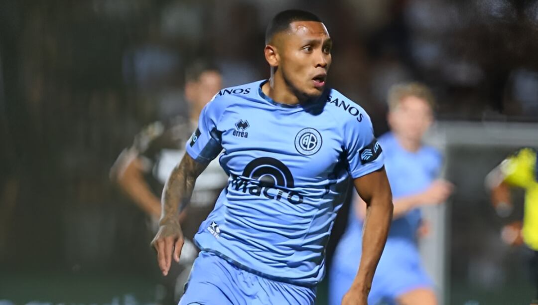 Tras las críticas de su entrenador Juan Cruz Real, Bryan Reyna respondió por redes sociales. (Foto: Belgrano)