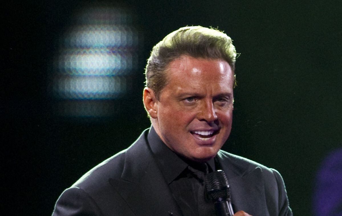 ¿Por qué en Argentina aseguran que Luis Miguel no llegó y mandó a sus dobles para conciertos? (Foto: AFP)