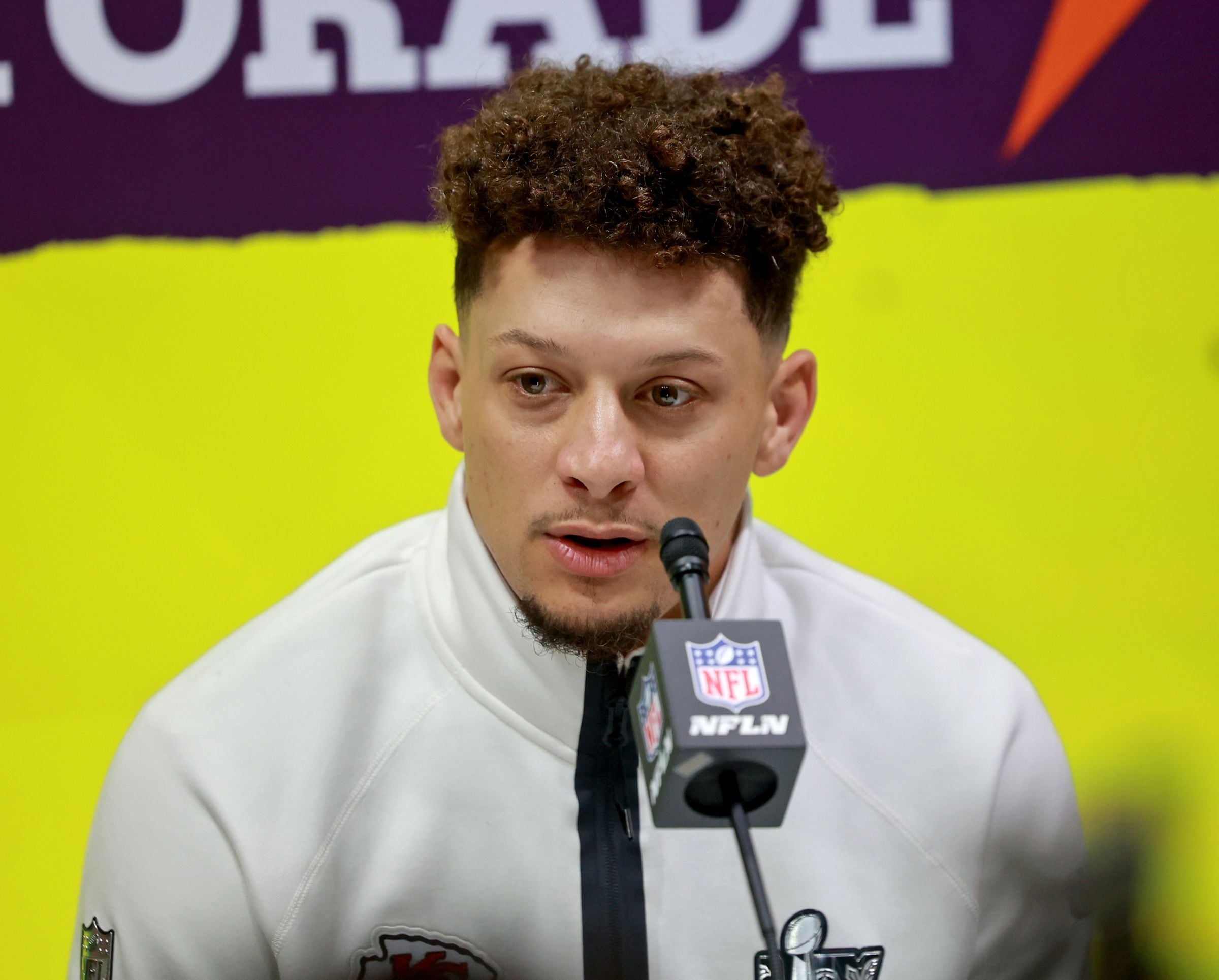 El quaterback de los Kansas City Chiefs sostuvo que es “genial ver cómo el fútbol puede unir a personas de todos los aspectos de la vida”. (Foto: Michael DeMocker / Getty Images)