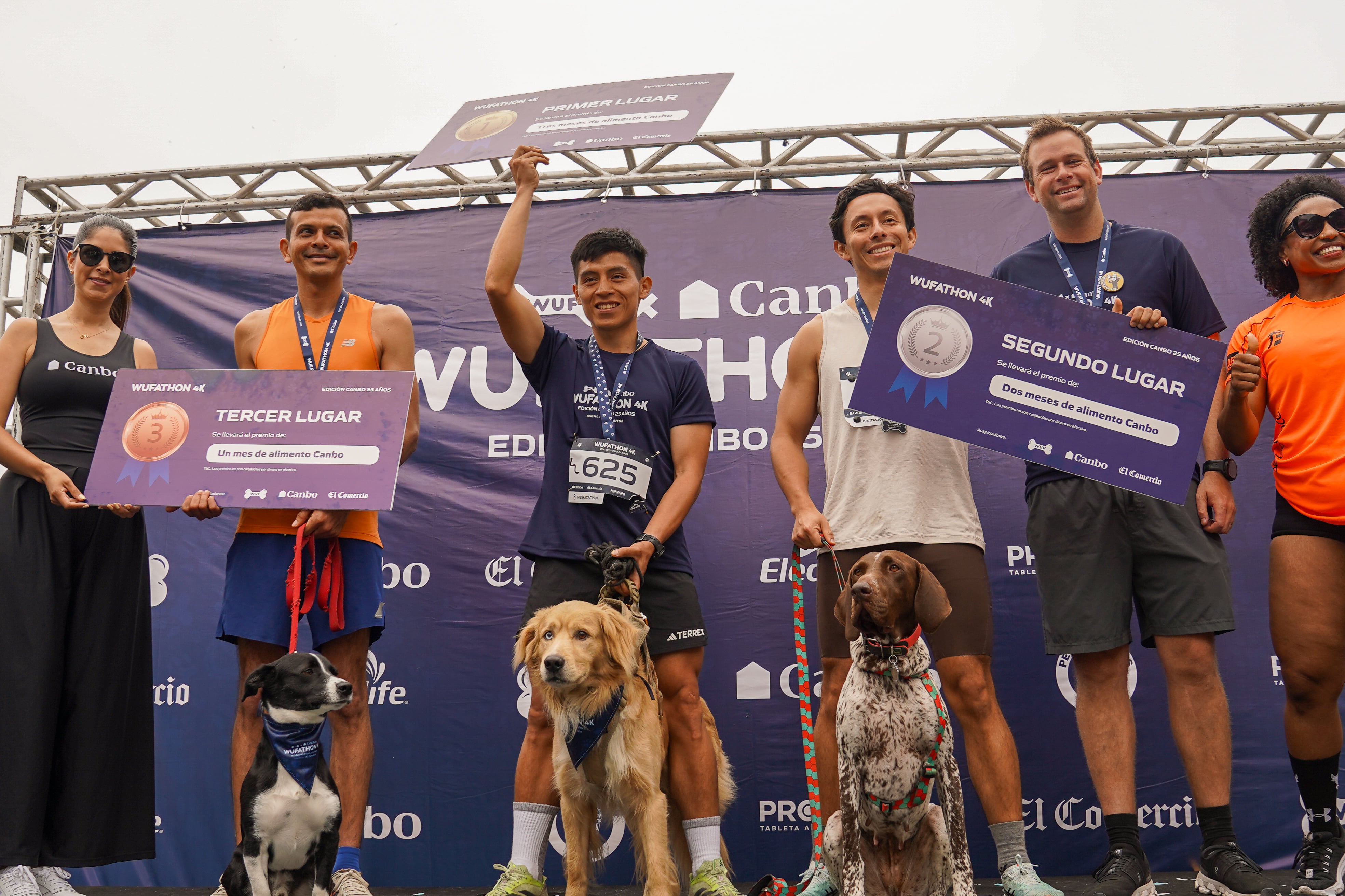 Fred Sindico Garcia y Baxter, Ganadores del primer lugar en la categoría masculina. (Foto LED)