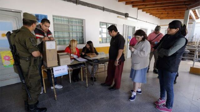 Elecciones en Argentina: votantes van a las urnas para renovar Diputados y el Senado
