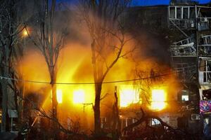 Un muerto y una veintena de heridos por ataques rusos a varias regiones de Ucrania