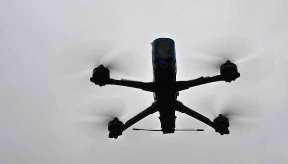 El drone se ha convertido en un vehículo de guerra, pero un arma mucho más antigua puede poner en duda su capacidad de vuelo. (Foto: AFP)