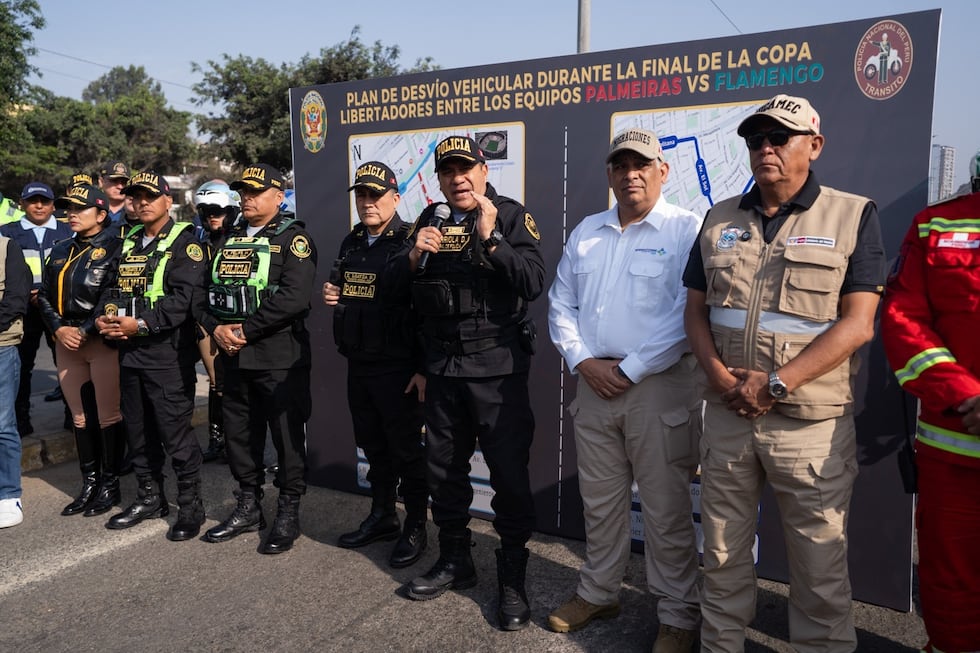 El comandante general de la PNP, Óscar Arriola, solicitó la comprensión de los ciudadanos por estas medidas de seguridad que se están tomando. (Foto: Mininter)