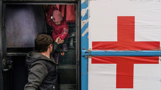 Cruz Roja: “Imposible” evacuar a los civiles de Mariúpol
