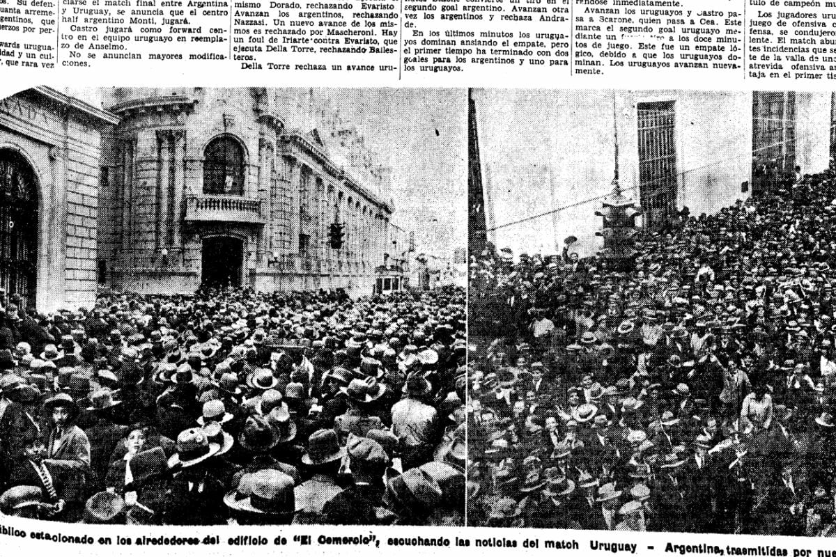 Los alrededores del edificio de El Comercio estuvieron abarrotados de público. ¿Qué hacían? Así lo explica la leyenda de la foto. “Escuchando las noticias del match Uruguay-Argentina, trasmitidas por nuestro alto parlante “Radio Corporation”. | Foto: Archivo Histórico de El Comercio