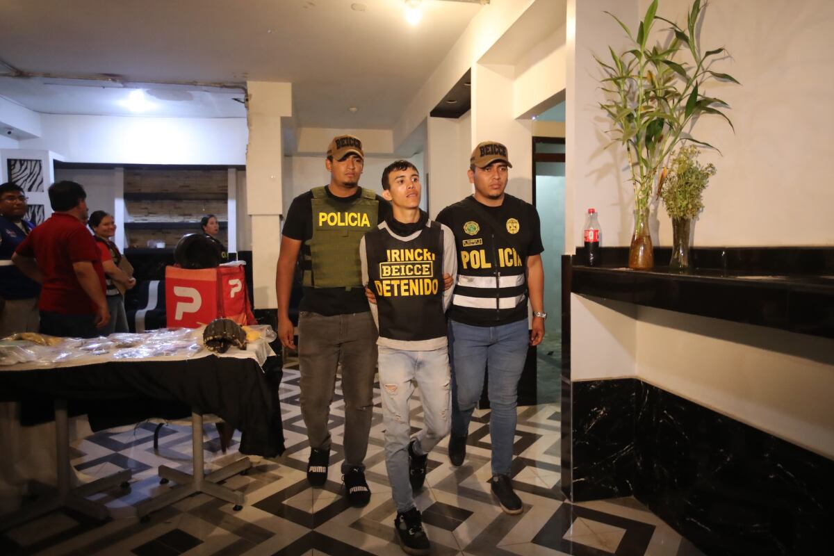 Detienen a integrante de la banda Los extravagantes del crimen. Foto: Antonio Melgarejo/ @photo.gec