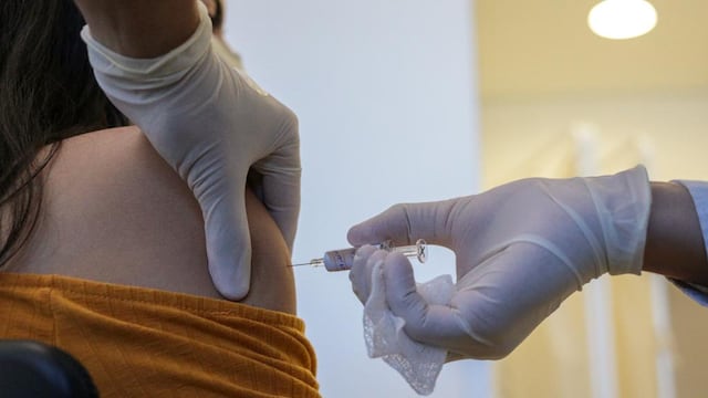 COVID-19 | Brasil retoma pruebas de la vacuna candidata de AstraZeneca y Oxford 