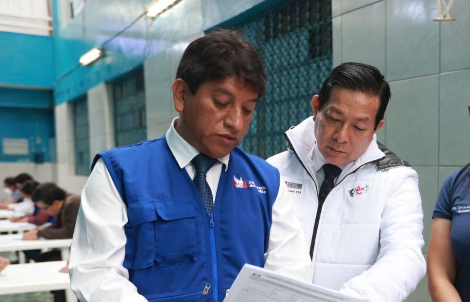 Josué Gutiérrez, defensor del Pueblo; y el ministro de Justicia, Eduardo Arana. (Foto: Ministerio de Justicia)