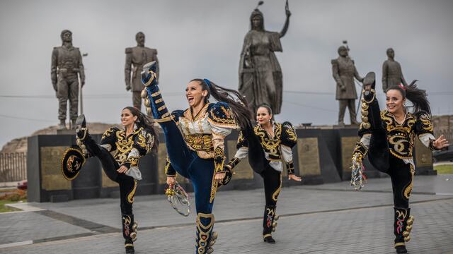 Cuarentena con baile: las ‘machitas’ caporales dan clases maestras virtuales