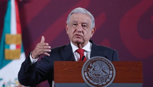 El presidente de México, Andrés Manuel López Obrador, habla durante su rueda de prensa matutina hoy, en el Palacio Nacional de la Ciudad de México (México) | Foto:  EFE/ Sáshenka Gutiérrez