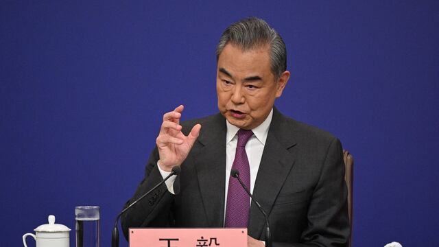 China dice que su posición sobre Ucrania es “imparcial” y que busca “detener el conflicto”