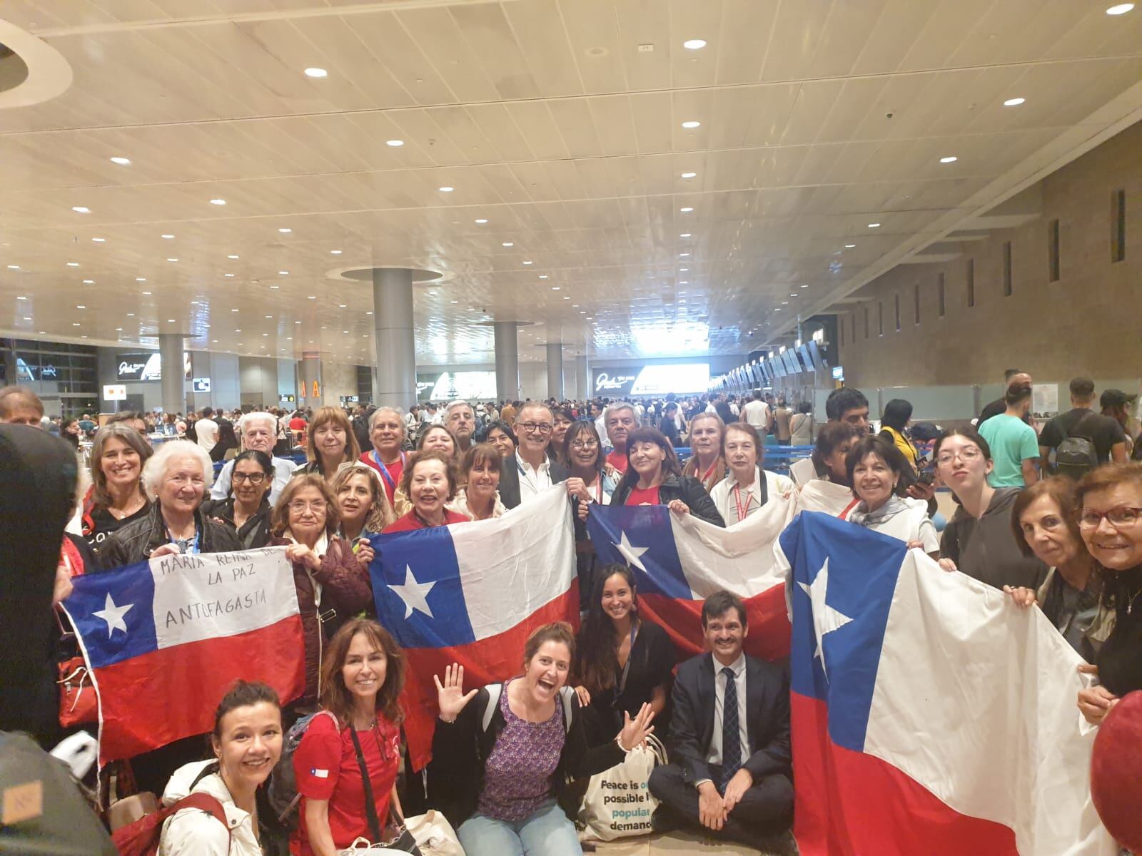 Chile dispone tres vuelos humanitarios para evacuar a 428 de sus ciudadanos varados en Israel. (Cancillería de Chile).