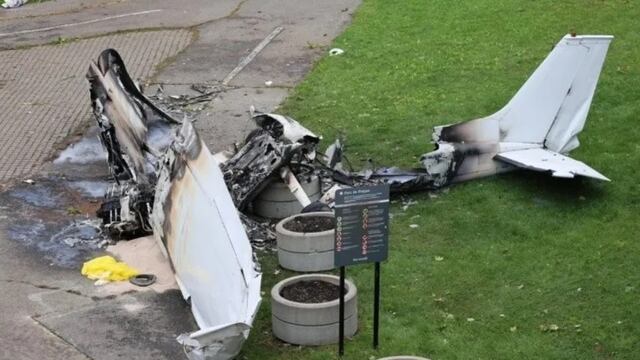 Viral: Avioneta con propuesta ‘te casarías conmigo’ se estrella y provoca incendio | VIDEO