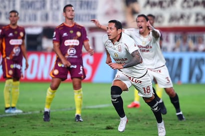 Universitario golea 3-0 a Los Chankas y llega al primer lugar del Torneo Clausura