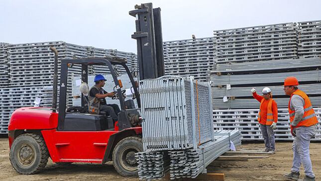 Las estructuras de los puentes se trasladaron hasta la zona de trabajo en la última semana de febrero. (Foto: MTC)
