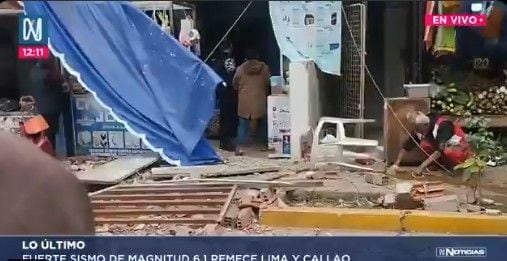 Comerciantes de Comas reportan que sufrieron pérdidas materiales.