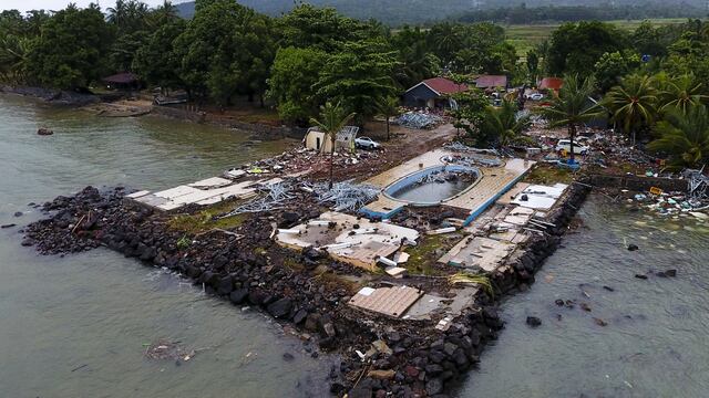 Impactantes fotos aéreas de la devastación causada por el tsunami en Indonesia