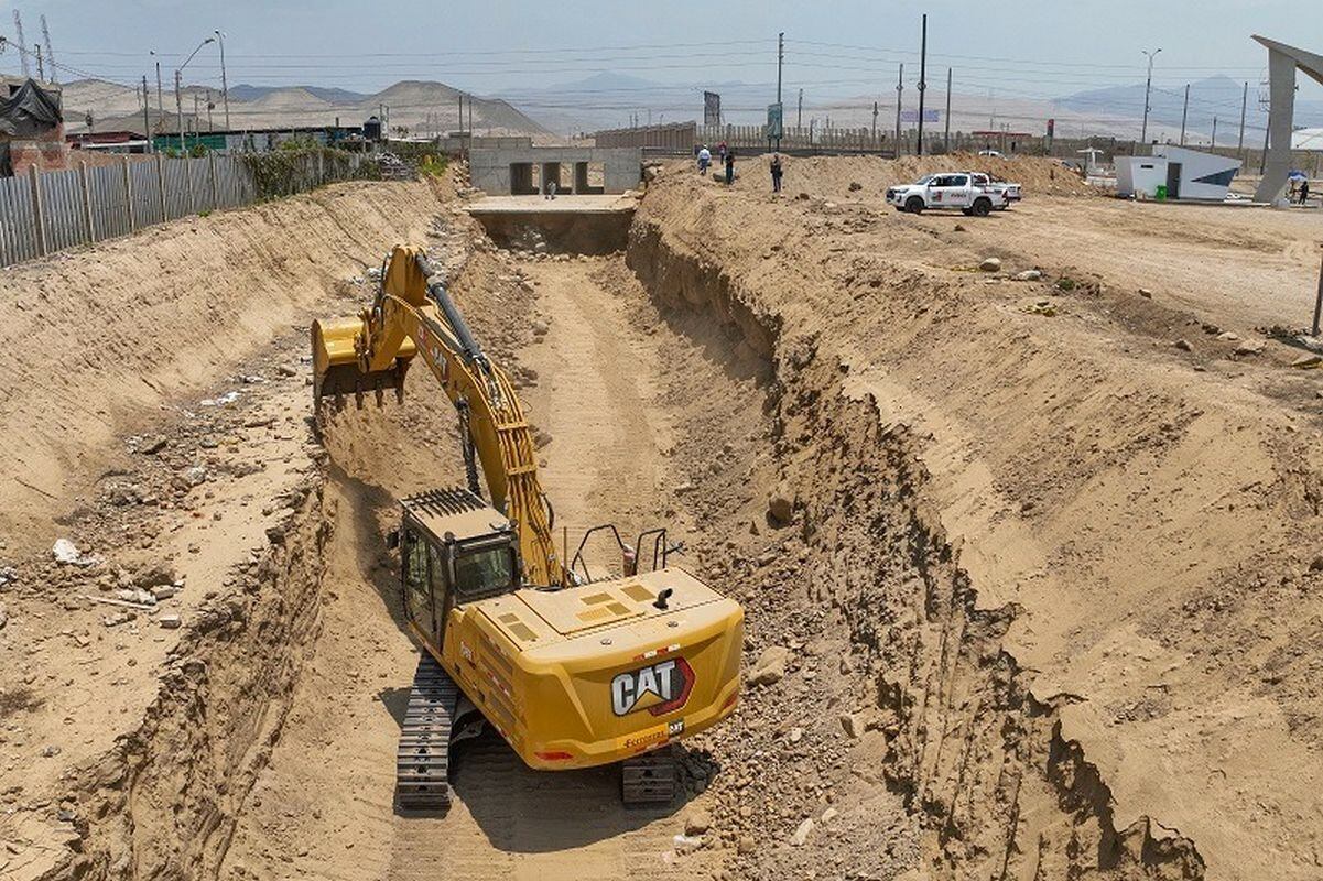 Unos 2200 pobladores serán beneficiados tras las intervenciones en la quebrada Cruz de Hueso, a lo largo de 1.8 kilómetros. Foto: MVCS