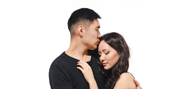 Qué significa el ‘toliamor’ y cómo afecta las relaciones, según la psicología